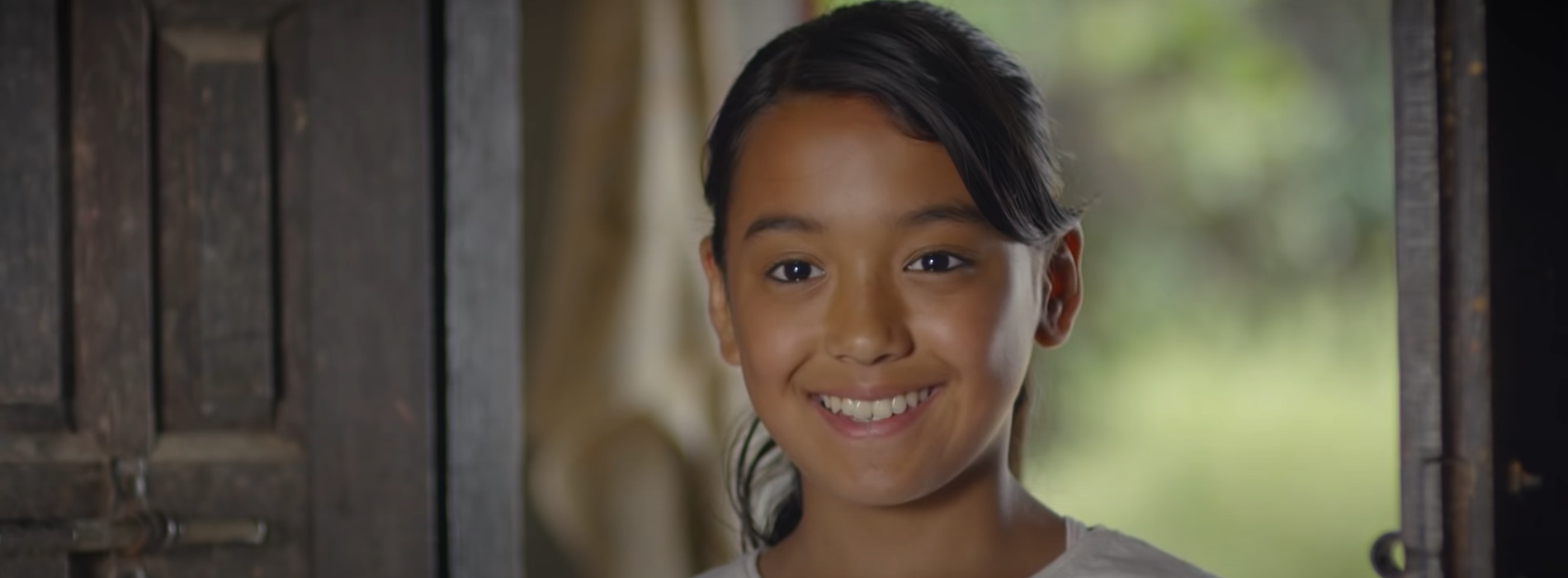 waiwai girl smiling